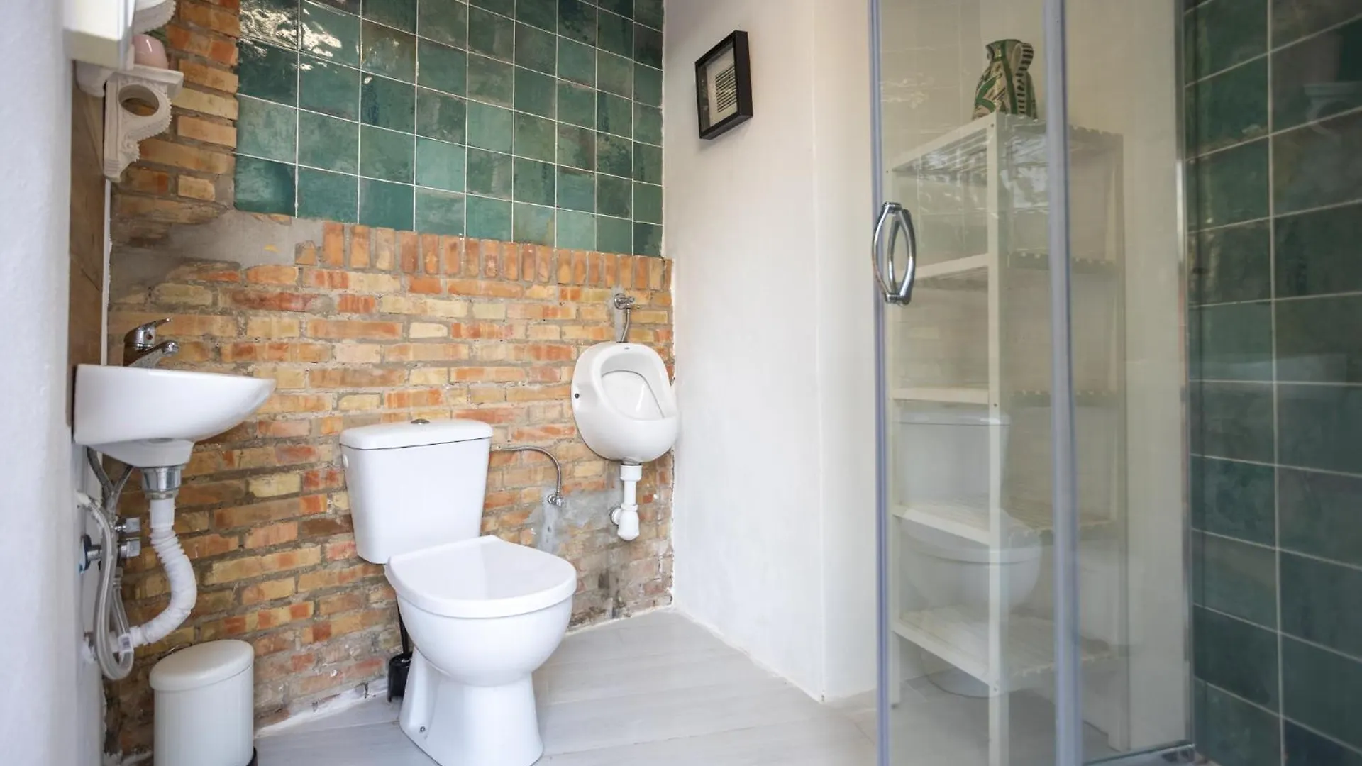 Naim Guest House Málaga Spanien